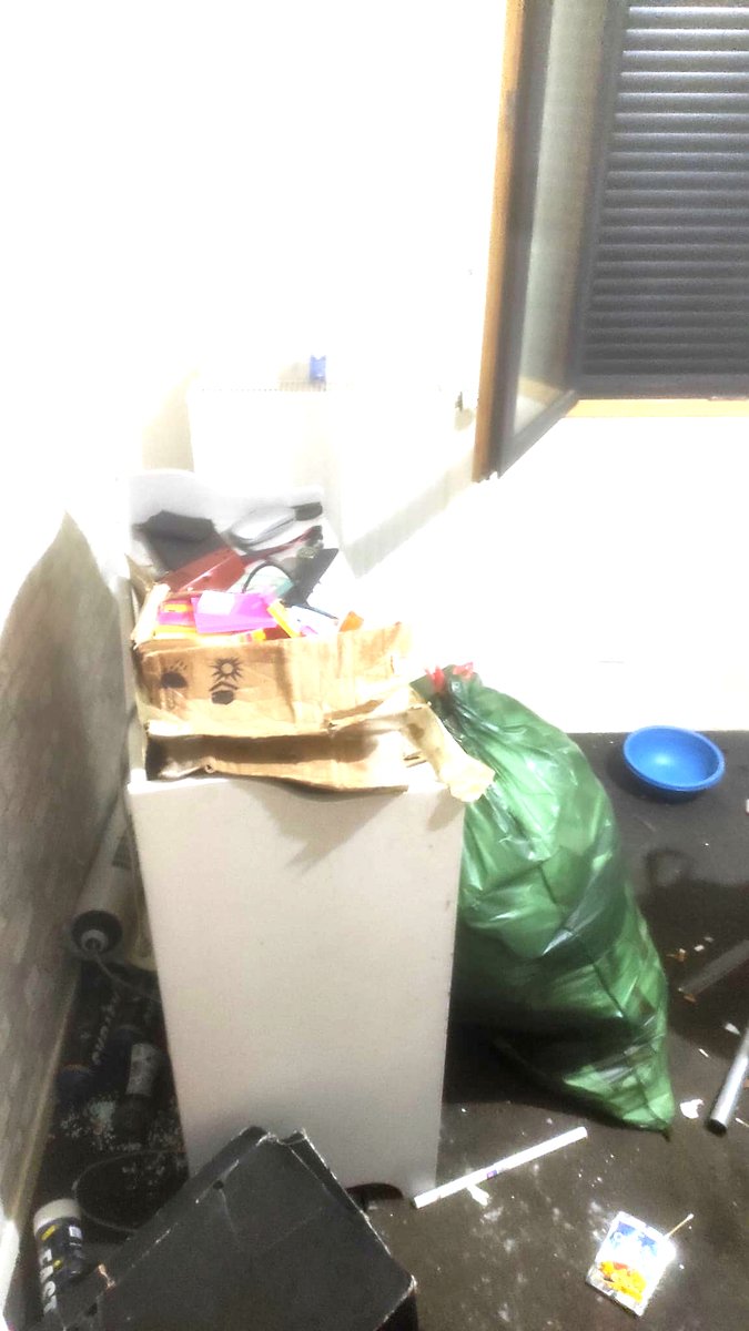 Chambre logement insalubre avant remise en état BPM Paris